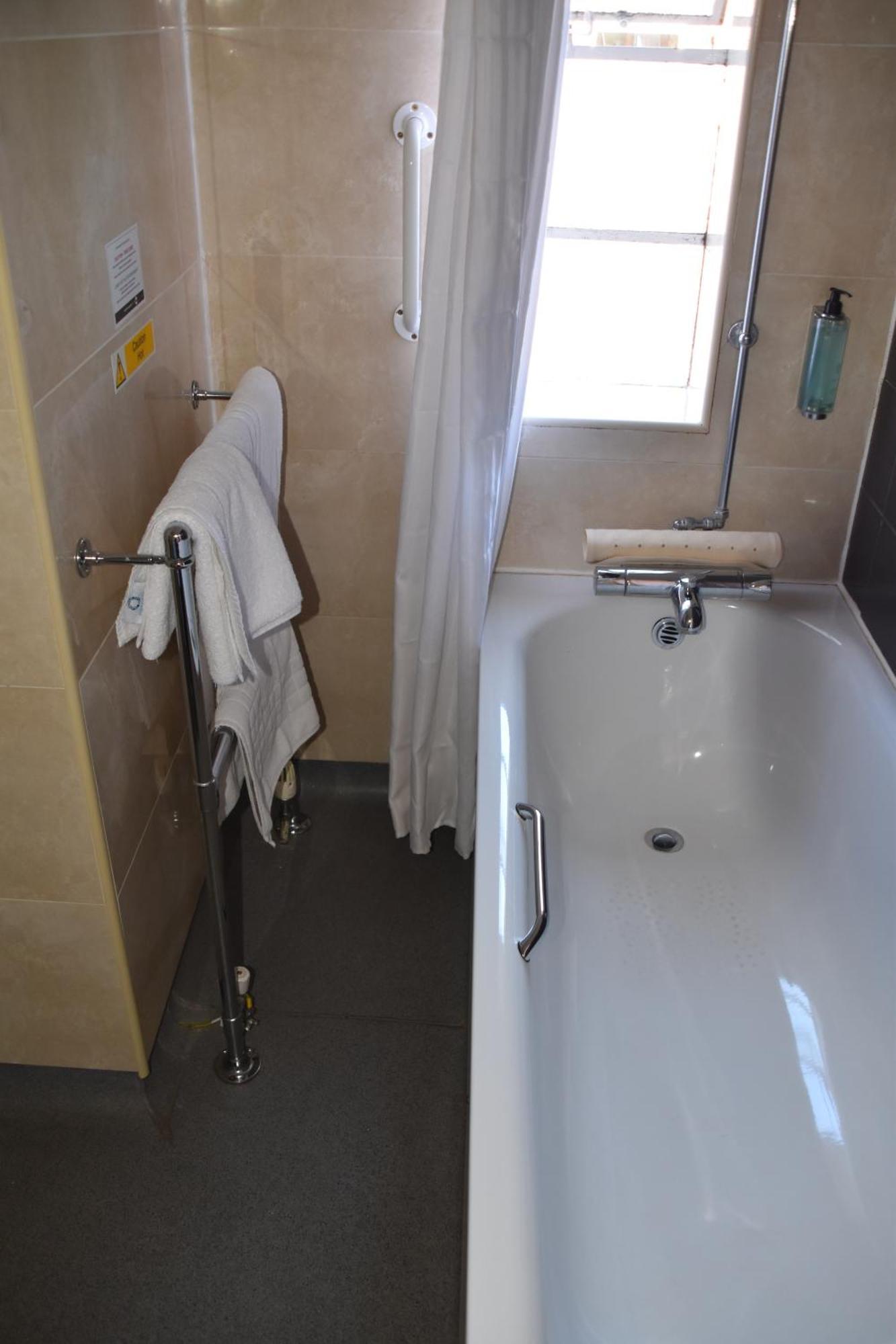 George Hotel Wetherspoon Bewdley Bilik gambar